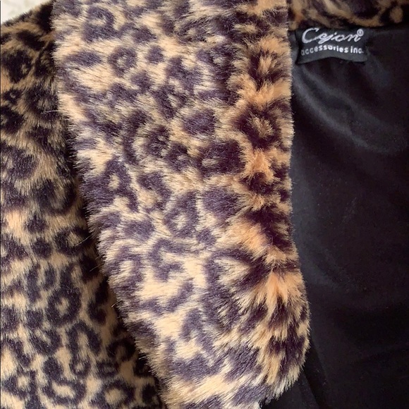 Faux fur short crop jacket - Picture 3 of 7